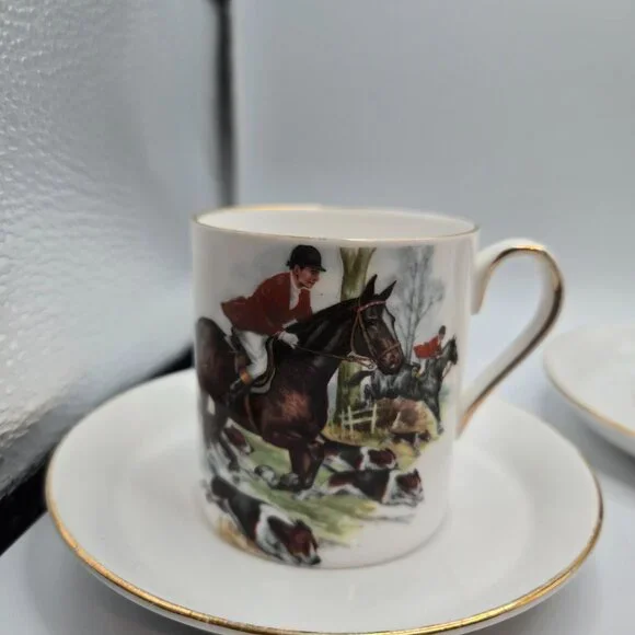 Vintage Royal Tuscan Tally-ho mini cups & saucers 3 in all - Picture 13 of 13